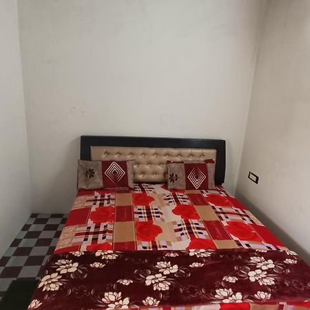 Keshav Narayan Home Stay Mathura Εξωτερικό φωτογραφία