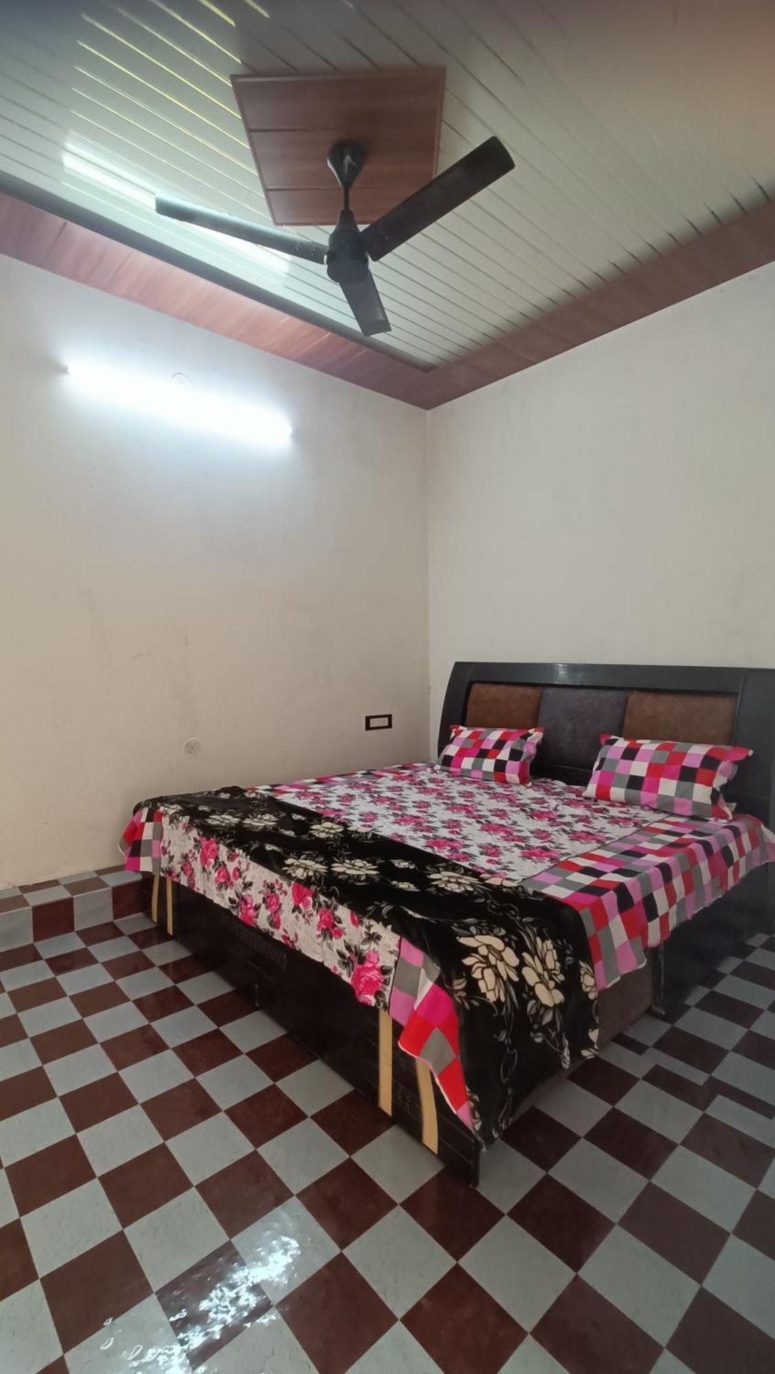 Keshav Narayan Home Stay Mathura Εξωτερικό φωτογραφία